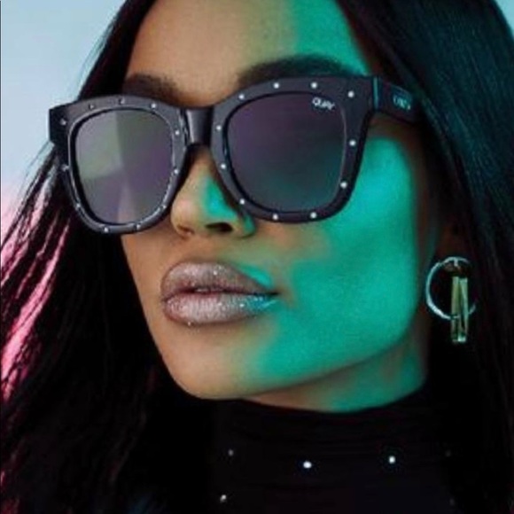 LAST Quay Australia Black Rhinestone Sunglasses - Picture 4 of 6